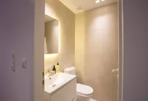 Phaedrus Living: City Centre Luxury Flat Mavromichali - Image 2