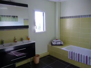 Moderne hus med havudsigt, infrarød sauna, strande 2 minutter væk - Image 4