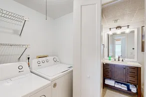 Oceanfront condo with private balcony, shared pool and beach access - Image 3