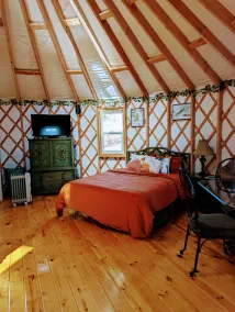 The Hive - Yurt on Hobby Farm - Image 4