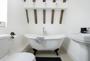 Crossbrook Farm, Finstall, near Bromsgrove , Worcestershire - Image 2