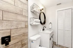 Private Yard Escape - 8 Min to Beach - Quiet &Stylish - Image 4