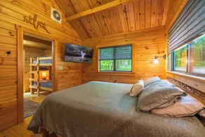Abgelegene Blockhütte mit Premium-Whirlpool unter Pavillon - Image 4