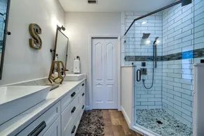 Luxury Condo with Heated Pool! - Image 3