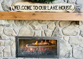 Luxurious Lakefront Home - Image 2