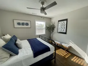 Hidden Gem!  The Hogspitality House- Perfect Cottage- 5 min to Univ of Arkansas! - Image 4