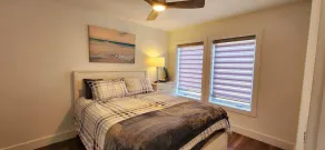 HOT TUB, ROOFTOP PATIO AND SUNSET LAKE VIEWS!!! Dogs welcome! - Image 5