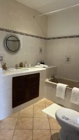 Independent studio in villa with swimming pool. Private Jacuzzi, 40 minutes from the beach - Image 2