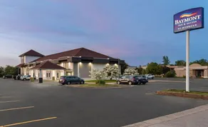 Baymont By Wyndham Batavia - Darien Lake - Image 4