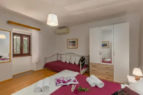 House Papinka with Private Pool & Garden - Happy Rentals - Image 3