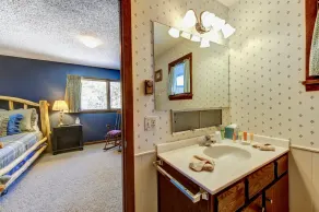 Salmans Bear Cove Home - Image 3