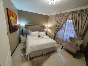Luxurious Home near O.R Tambo International Airport. Kempton Park  South Africa - Image 5