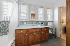 2 br, 2 bth, fully fenced home - The Sunnyside Up Beach Cottage - Image 3