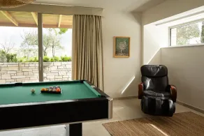 Villa - Sleeps 10 - Pool - Parking - Pool Table - Image 4