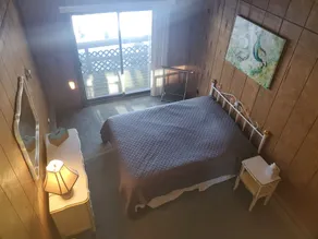 Lakefront House-The Peacock - Image 5