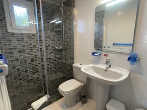 Bright and spacious 3 bedroom frontline with stunning views - Image 3