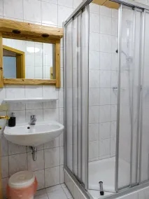 Lejlighed nr. 3, 1-2 personer, 35 kvm, bad / toilet, balkon, tv, W-LAN, 1 soveværelse, ekstra seng, første sal, østside - Image 4