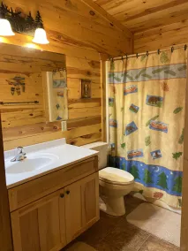 Creekside Cabin Med utsikt över bergen - Image 4