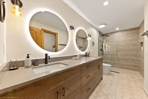 Sleeps 12 w/Hot-Tub & Sauna Right on the gold course!! - Image 5