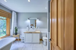 Grand Chene - Private Spa & Lakefront - Image 2