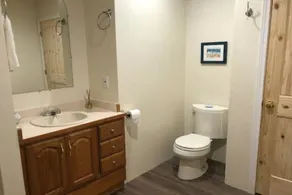 Fantastisches Lakeview Float Home - Image 2