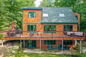 Beautifully Updated Winnipesaukee Lakefront Home Accommodates 12 - Image 4