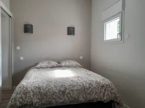 Maison Chaleureuse au Calme Proximités Commodités - Image 3