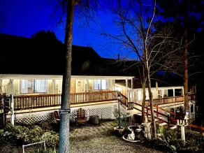 Garden Suite @ Sierra Mountain Lodge - Yosemite - Image 5