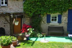 New apartment in a country house with terrace and garden - Image 5