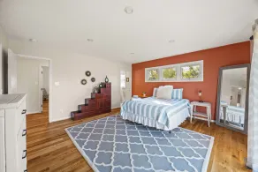Panoramic lake view retreat with firepit! Centrally located on Wine Trail! - Image 4
