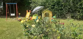House in Tuscany immersed in greenery - Image 2