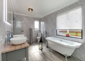 Large superior one-bedroom lodge with hot tub for two adults. - Image 2