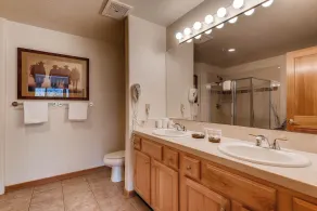 En af en slags 4Br Condo ~ Gateway 5039 - Kids Ski Free! - Image 5