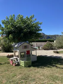 Charmerende aircondition-hytte med pool til 6 personer, ideel til 8 personer - Image 3