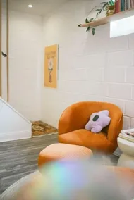 Ode to the '70's creative private home with pool - Image 4