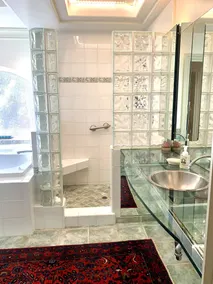 Take in the San Francisco views at this quiet oasis! - Image 3