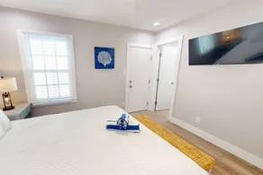 Remodeled Florida Beach Cottage with Private Patio Area. Relax at the Pool. Walk Over to the Beach. - Image 4