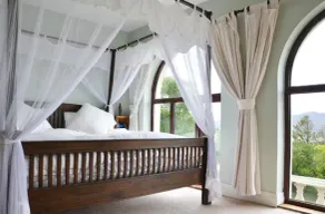 6 Ensuite Bedrooms-Sleeps 12-Garden-Sea & Mtn View - Image 5