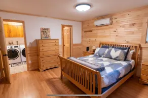 3 bedroom Lakeside Home Embden Pond - Image 3