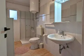 Appartement de vacances avec grande piscine - Image 3