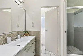 Three bedroom house easy walk to several beaches including dog beach, and... - Image 2