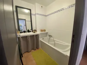 Apartment 15mn walk - Image 3