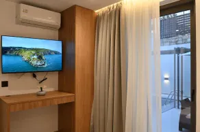 Luxury Suites with private Swimming pool 1st floor - Image 2