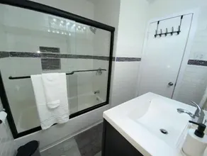Spacious 3BR Home w Parking. Perfect for Families & Longer Stays - Image 3