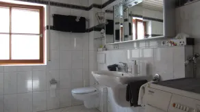 Modern rymlig lägenhet i en lugn sydvänd sluttning. - Image 4
