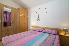 Apartments Tolj (37031-A2) - Igrane - Image 4