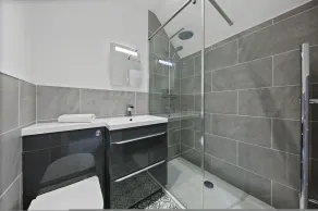 Host & Stay | Staffordshire Knot - Image 2