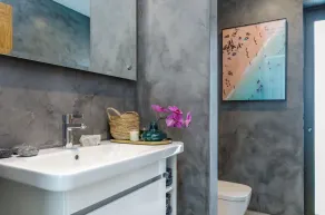 Stunning Ocean & Mountain Views - Image 4