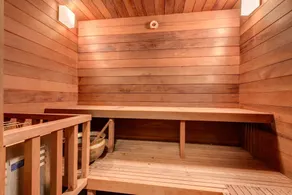 Exklusives Haus am Fuße mit Whirlpool, Sauna und Whirlpool. - Image 2