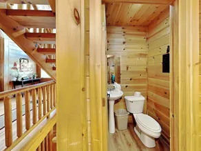 Peytons Hideaway by Jackson Mountain Rentals - Image 5